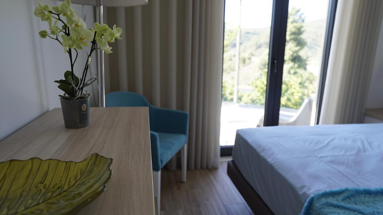 Lago Azul Villas Ferreira do Zezere Exterior photo