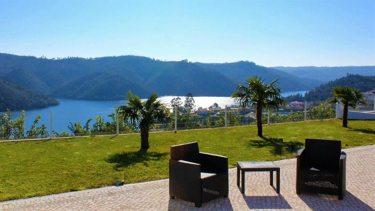 Lago Azul Villas Ferreira do Zezere Exterior photo