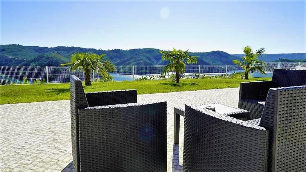 Lago Azul Villas Ferreira do Zezere Exterior photo