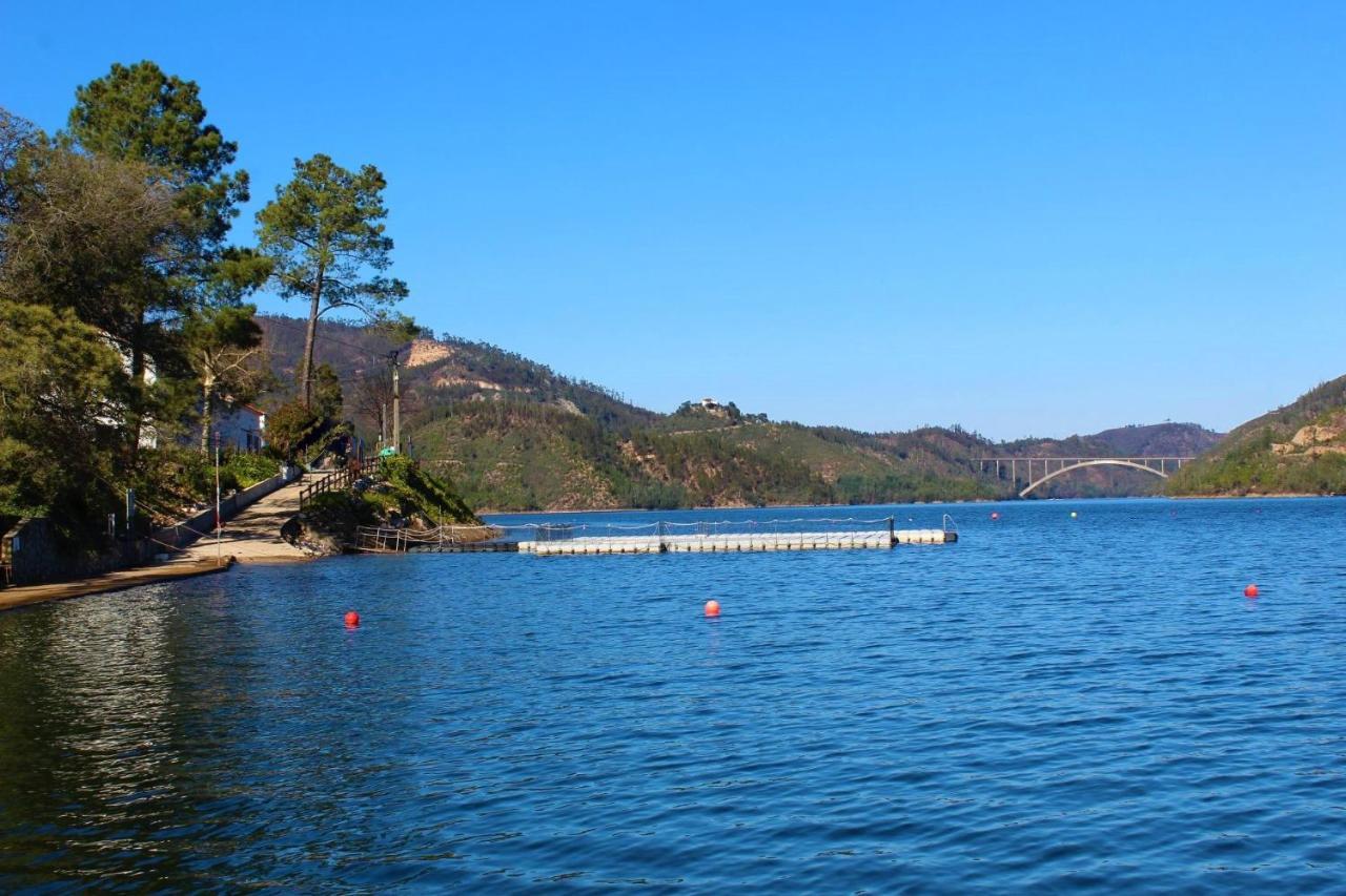 Lago Azul Villas Ferreira do Zezere Exterior photo